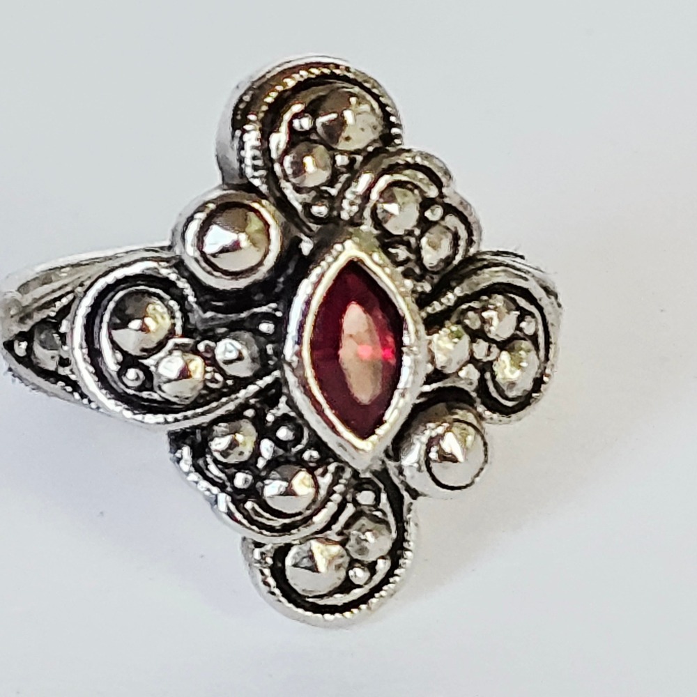 Vtg 90's Witchy Gothic Statement Ring Red Faux Ruby Marcasite Art Deco Silver - Picture 5 of 11